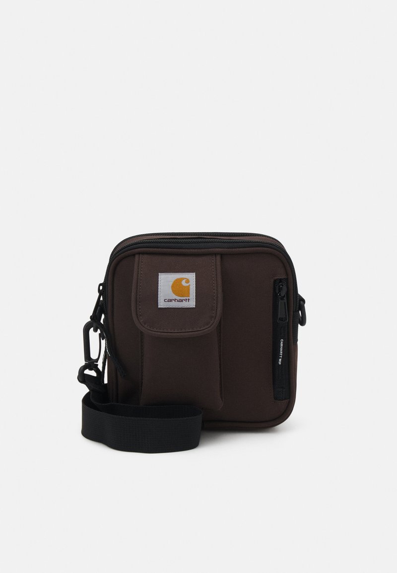 Carhartt WIP - ESSENTIALS BAG SMALL UNISEX - Soma ar siksnu pāri ķermenim - tobacco, Palielināt