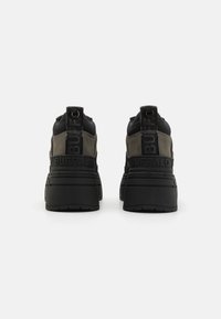 Buffalo GOSPHER HIKE  - Botine cu platformă - dark grey