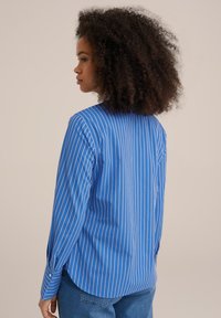 WE Fashion Bluza z gumbi - blue