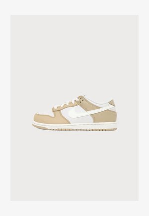 Nike Sportswear DUNK LOW RP BP UNISEX - Baskets basses - linen/sail/platinum tint