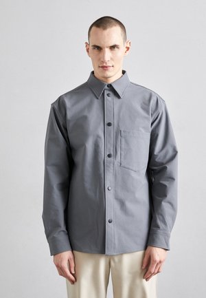 HOWARD TECH OVERSHIRT - Chaqueta fina - lava smoke