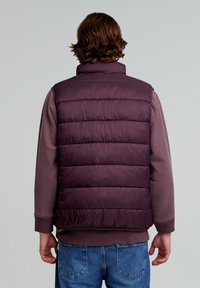 Scalpers NEW GSTAAD  - Vest - burgundy