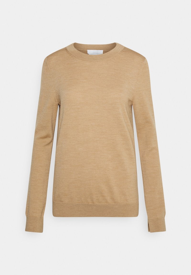 Pull beige à manches longues et col rond, avec poignets et ourlet côtelés, présenté sur un fond blanc.