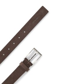 Brauner Ledergürtel mit glatter Textur, ausgestattet mit einer silbernen rechteckigen Schnalle und mehreren Löchern zur Größenanpassung.