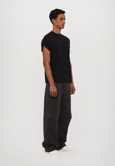 Won Hundred CREED - Topper - black