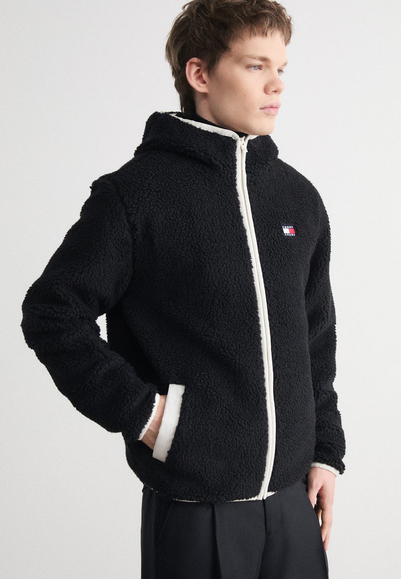 Tommy Jeans - BADGE ZIP TRU UNISEX - Fliisjakk - black, Suurenda