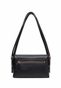 Borsa a tracolla nera in pelle con una texture liscia, forma rettangolare, tasca frontale con zip e doppie tracolle. Presenta dettagli metallici.