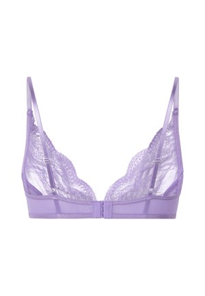 Lila kant bralette met verstelbare dunne bandjes en haak-en-oogsluiting op een witte achtergrond, met een verfijnd bloemmotief in kant.