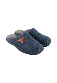 Zapatillas de punto en azul marino con una superficie texturizada, parte trasera cerrada y un parche de cuero marrón con el logo. Forro suave en gris y suela de goma.