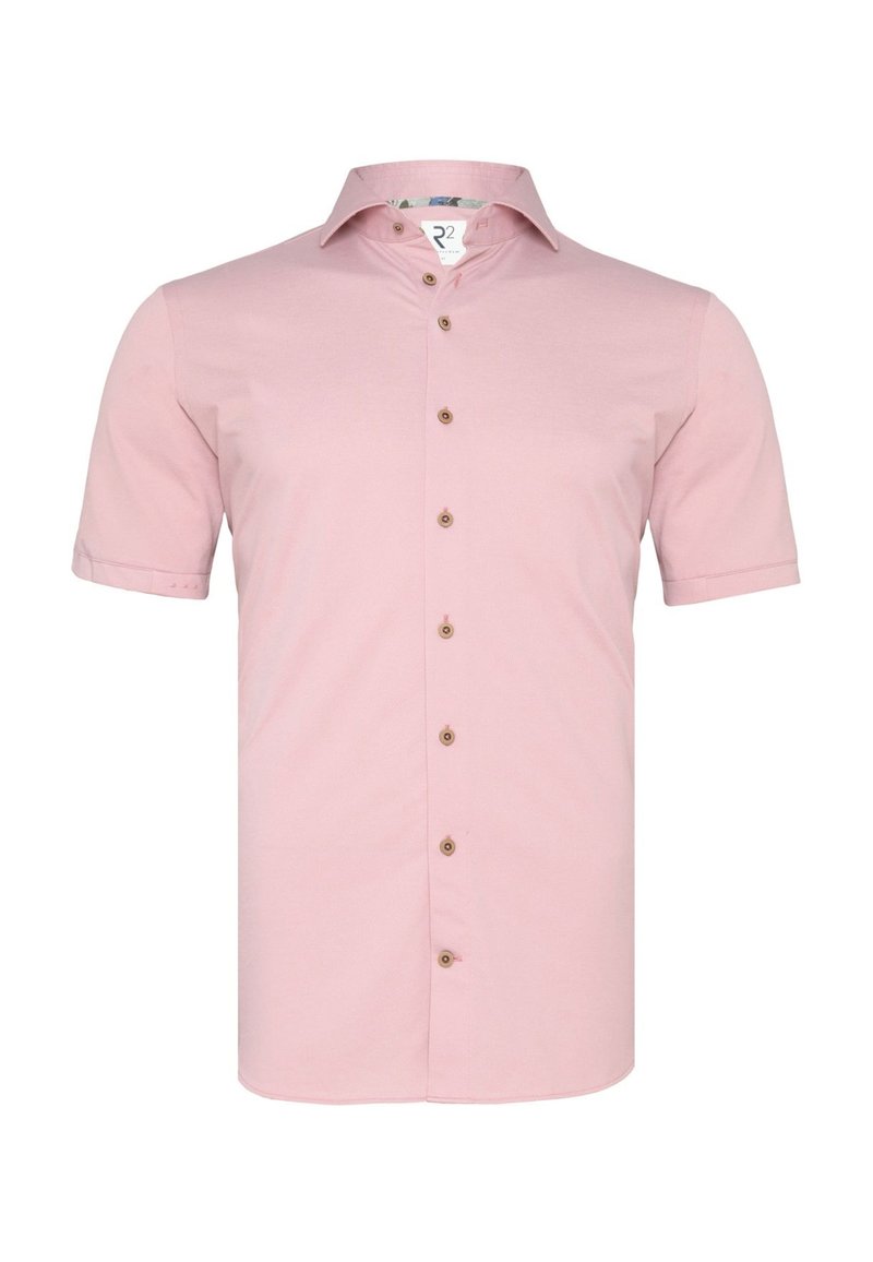 Korte mouwen, lichtroze shirt van katoen, met een knoopsluiting aan de voorkant met bruine knopen en een kraag. Zorgt voor een soepele textuur en een casual uitstraling.