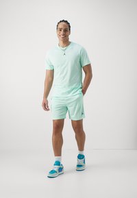 Jordan SHORT - Pantalón corto de deporte - mint foam/black