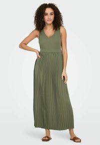 ONLY PLISSIERTES ONLALMA LANGES - Robe longue - khaki
