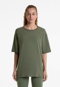 OYSHO Tricou basic - mottled dark green