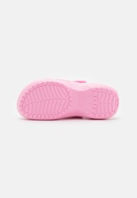 Crocs CLASSIC PLATFORM - Natikače na petu - flamingo