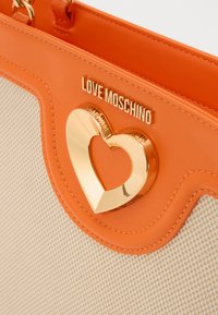 Love Moschino GRACEFUL - Rankinė - natural/orange