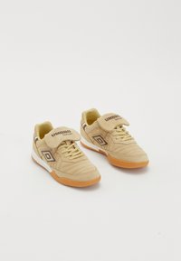 Umbro SPECIALI TR SUEDE UNISEX - Trainers - cream/dark brown/white