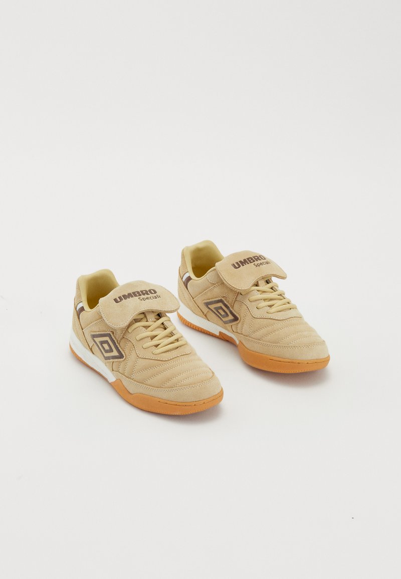 Umbro SPECIALI TR SUEDE UNISEX - Trainers - cream/dark brown/white