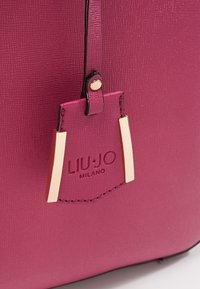 LIU JO Käsilaukku - pink
