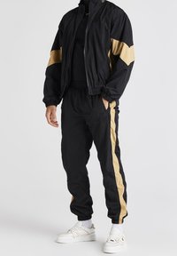 SIKSILK Giubbotto Bomber - black