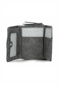 Cartera de imitación de cuero gris con múltiples ranuras para tarjetas, una ventana para identificación clara y un compartimento con cremallera, con un forro de tela con patrones.