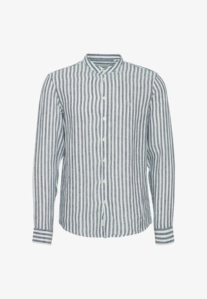 Langermet herreskjorte med knapper, vertikale hvite og marineblå striper og en mandarinkrage, vist forfra på hvit bakgrunn.