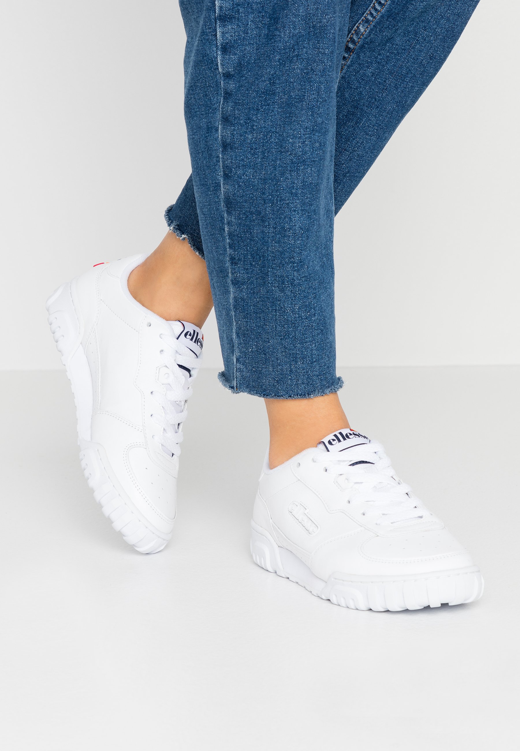 Ellesse TANKER Joggesko whitedark blue Zalando.no Ellesse VARESSE Joggesko whitedark blue Zalando.no