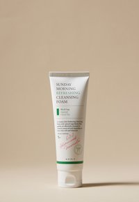 AXIS-Y SUNDAY MORNING REFRESHING CLEANSING FOAM - Detergente