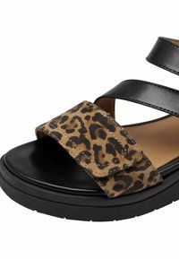 Černé platformové sandály s hnědým leopardím potiskem na pásku. Design obsahuje dva černé pásky a texturovanou stélku pro pohodlí.