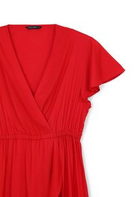 Rotes Wickelkleid mit kurzen, schwingenden Ärmeln, geraffter Taille und glatter Stofftextur. Mit tiefem V-Ausschnitt.