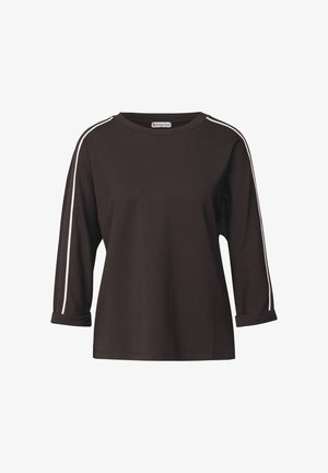 Chemise à manches longues marron foncé avec un col rond, dotée de rayures blanches sur les côtés et de poignets retroussés. Tissu doux avec une coupe décontractée.