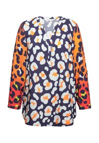 Blusa multicolore con scollatura a V profonda e maniche lunghe. Presenta una base blu navy con macchie leopardate bianche, arancioni e viola, e bottoni blu.