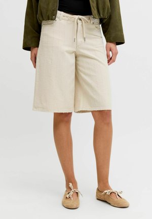 JJXX BERMUDA SHORTS JXAMY BERMUDA SHORTS - Shortsit - ecru