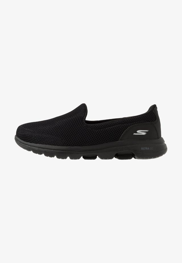 GO WALK 5 - Walking trainers - black