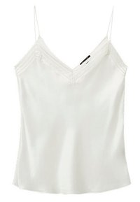 Camisola bianca in satin con spalline sottili, design a V e superficie liscia. Presenta una delicata cucitura lungo il colletto.