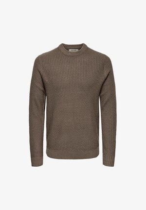 Maglione marrone lavorato a maglia con un motivo testurizzato, scollo tondo e maniche lunghe con polsini e orlo a coste.