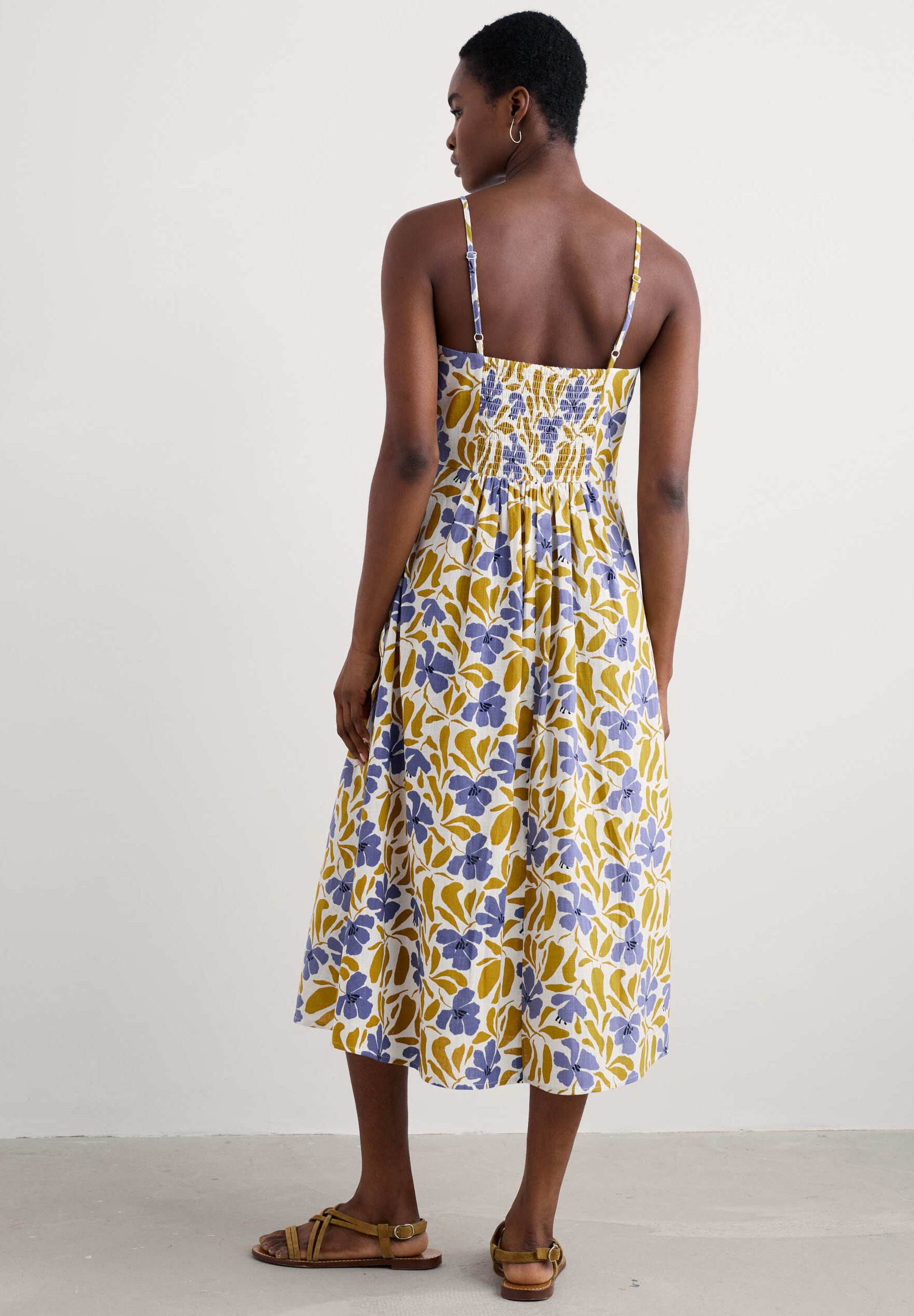 Seasalt Cornwall Vestido informal white leafy floral chalk pear