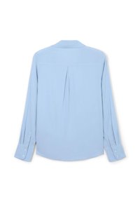 Camicia azzurro chiaro a maniche lunghe realizzata in tessuto morbido. Presenta una piega sul retro, colletto a punta e polsini con bottoni. Design semplice ed elegante.