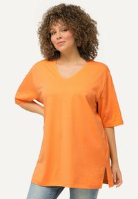Ulla Popken PLUS SIZE V-NECK TEE  - T-Shirt basic - apricot