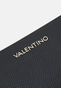 Valentino Bags BRIXTON - Pochette - nero
