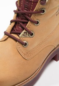 Panama Jack Bottines de randonnée - yellow