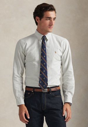 CUSTOM FIT STRIPED OXFORD SHIRT - Ing - shamrock/white
