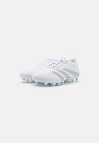 adidas Performance PREDATOR CLUB FXG - Botines de fútbol para terreno firme - footwear white/silver metallic
