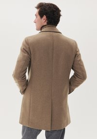 Matinique TRACE - Krátky kabát - walnut