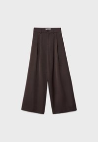 Pantalon large à taille haute de couleur marron foncé avec passants de ceinture, bouton à l'avant et plis, présenté à plat sur un fond gris clair.