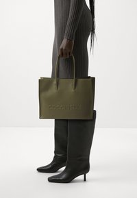 Coccinelle MYRTHA MAXI - Handbag - laurel green