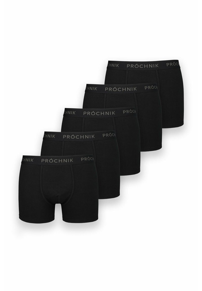 Zestaw pięciu czarnych boxerów z gładką teksturą i elastycznym pasem w szarym kolorze z logo "PRÓCHNIK".