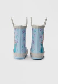 Botas de lluvia azules para niños con forro de piel blanca, asas de tirón y patrones de copos de nieve y personajes de dibujos animados.