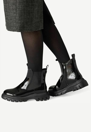 Marco Tozzi, Plateaustøvletter - black patent