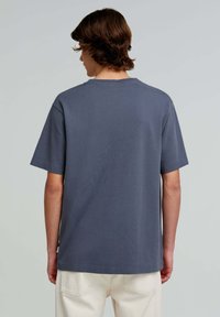 Scalpers Triko s potiskem - dark navy