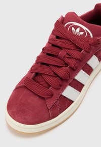 adidas gazelle silver green womens ADIDAS ORIGINALS Burgundy Campus 00s sneakers for men and women  Pavidas